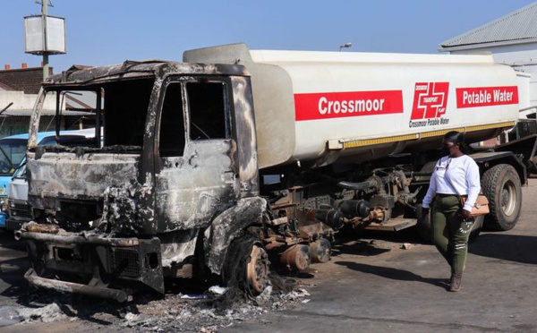 Violences en Afrique du Sud: le gouvernement annonce un dernier bilan de 337 morts