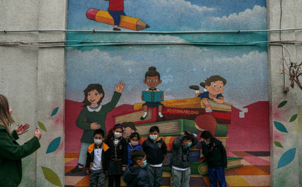 Chili: en temps de Covid, les enfants moins favorisés doublement pénalisés en milieu scolaire