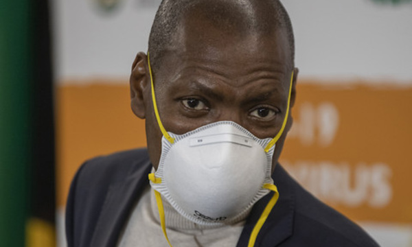 Afrique du Sud: de nouveaux ministres de la Santé et de la Défense (président)