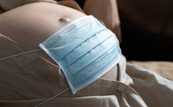 Covid: quels sont les risques encourus par les femmes enceintes qui ne sont pas vaccinées ?
