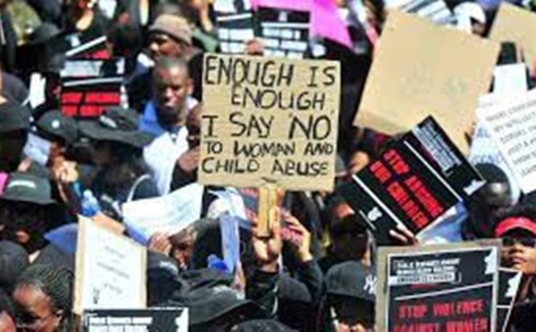 Afrique du Sud: toujours beaucoup trop de violences faites aux femmes pour les ONG
