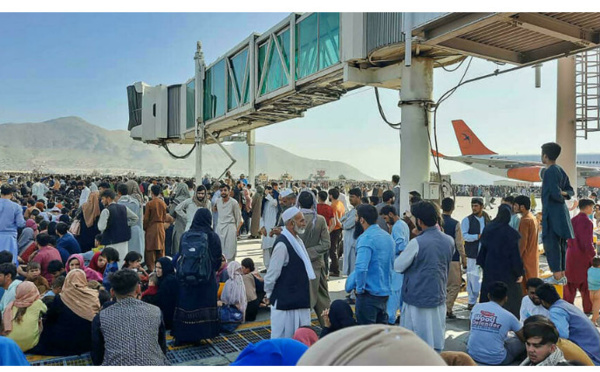Afghanistan: chaos, confusion et panique à l'aéroport et dans Kaboul