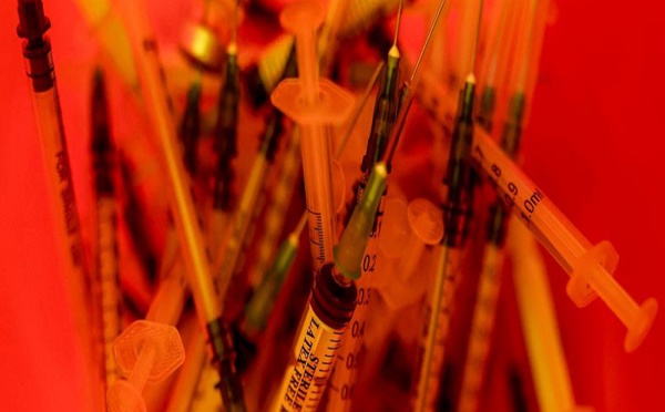 Covid-19: la France envoie dix millions de vaccins supplémentaires à l'Afrique