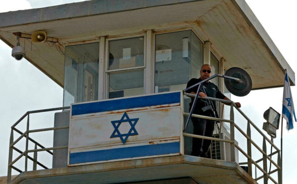 Évasion d'une prison en Israël : l'armée arrête des proches des fugitifs palestiniens