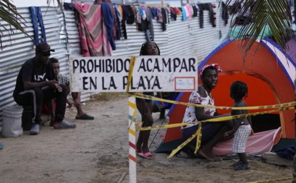 Colombie: près de 19 000 migrants majoritairement haïtiens, bloqués dans le nord, espèrent passer au Panama