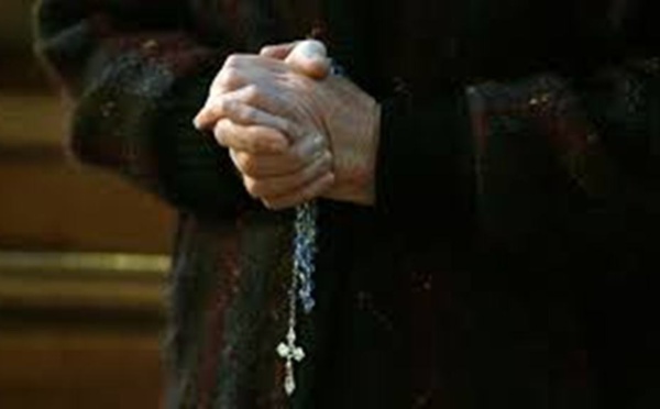 Pédocriminalité dans l’Église: 216 000 victimes estimées en France depuis 1950, selon la commission Sauvé