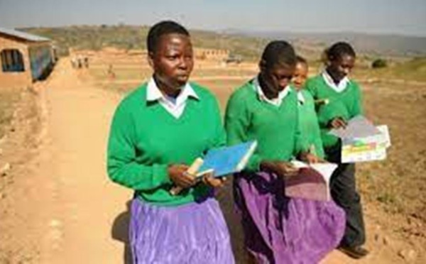 Tanzanie: les jeunes filles enceintes toujours privées de scolarité par l’État