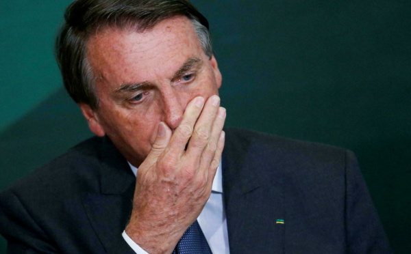 Covid-19 au Brésil : le rapport sénatorial qui recommande l'inculpation de Jair Bolsonaro approuvé
