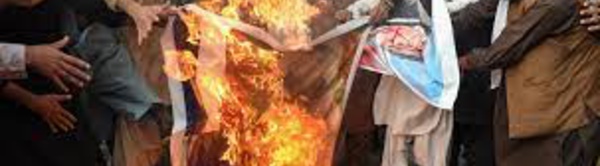 Pakistan: trois policiers tués lors d'une manifestation d'islamistes hostiles à la France