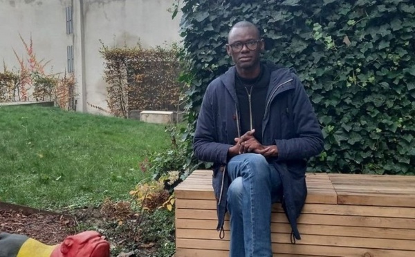 Omar Mboup, enseignant-chercheur et professeur de philosophie à l'Ucad, "humilié" dans un aéroport en Belgique