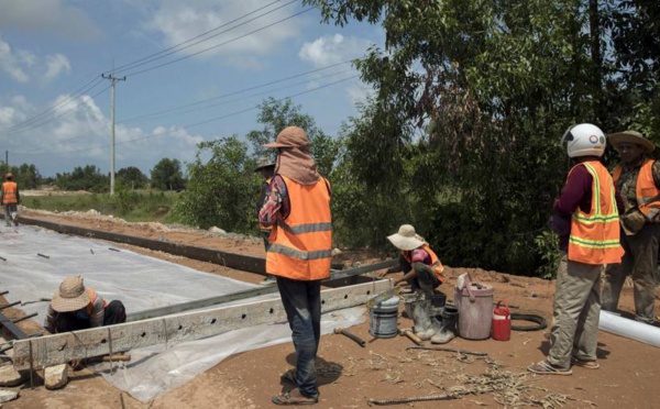 L'Union Européenne veut mobiliser 300 milliards d'euros dans l'aide au développement pour rivaliser avec la Chine