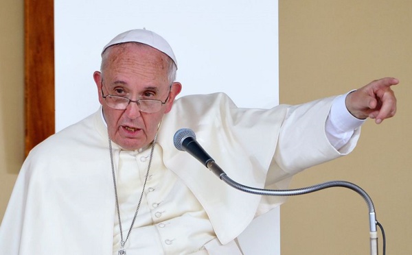 Le pape François va ramener 50 migrants de Chypre en Italie