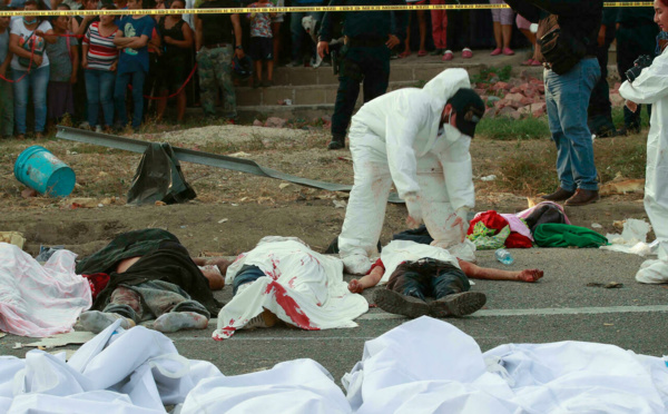 Des dizaines de migrants tués dans un accident de camion au Mexique
