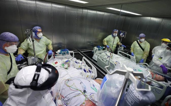 Covid : l'Allemagne doit se préparer à une «vague massive» du variant Omicron