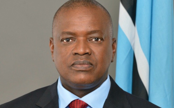 Au Botswana, le président est positif au Covid-19, infecté par le variant Omicron