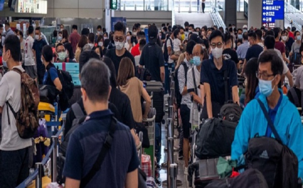 Hong Kong interdit aux passagers de plus de 150 pays de transiter par son aéroport