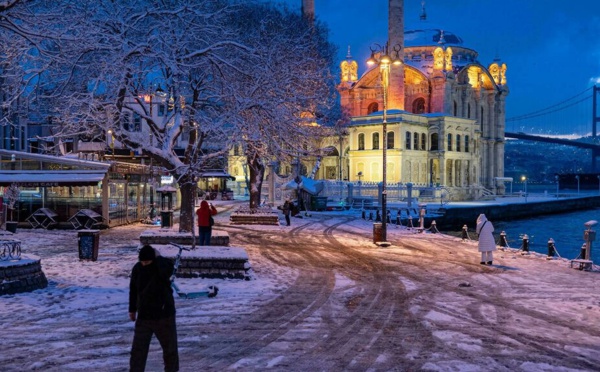 Reprise progressive du trafic à l'aéroport d'Istanbul