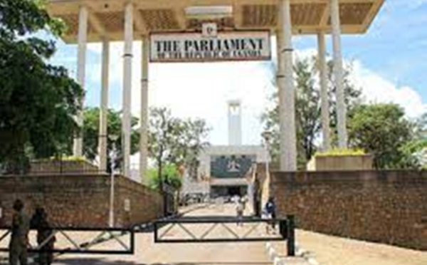 Ouganda: les parlementaires refusent des crédits à l'armée pour la mission en RDC