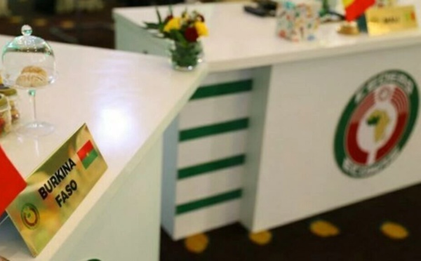 Le Burkina Faso échappe à de nouvelles sanctions de la Cédéao