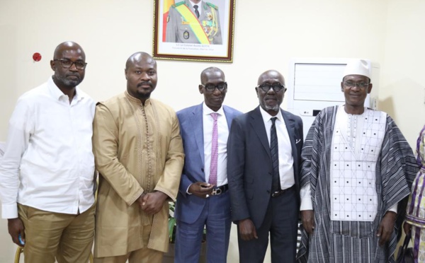 Mali : Guy Marius, le député Mamadou Diop Decroix...à Bamako pour exprimer leur soutien au gouvernement de la transition