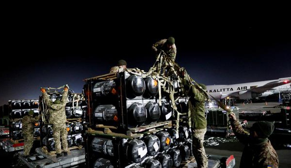 Biden demande aux Américains de quitter l'Ukraine «maintenant» face au risque de guerre