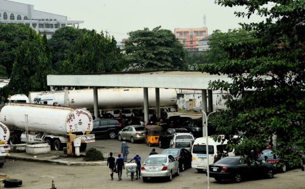 Pénurie d'essence au Nigeria, premier producteur de pétrole d'Afrique
