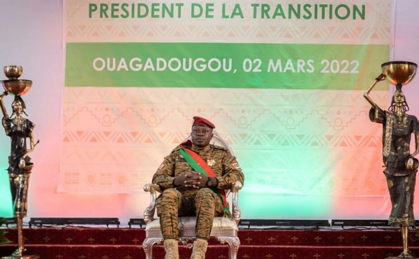 Burkina Faso : cérémonie officielle d'investiture du lieutenant-colonel Paul Henri Sandaogo Damiba