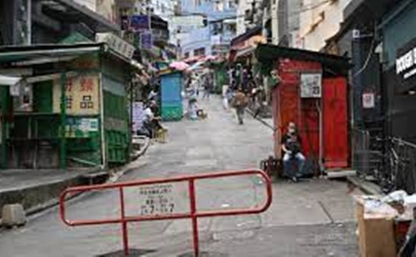 Hong Kong demande à une ONG britannique des droits de l’homme de fermer son site