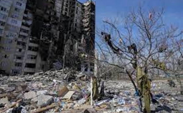 Guerre en Ukraine: pour Biden, Poutine «ne peut pas rester au pouvoir»