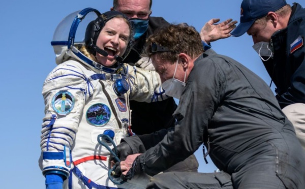 Deux cosmonautes russes et un astronaute américain de retour sur Terre