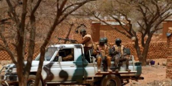 Burkina Faso: une vingtaine de civils tués dans l'attaque d'une mine d'or dans le nord du pays