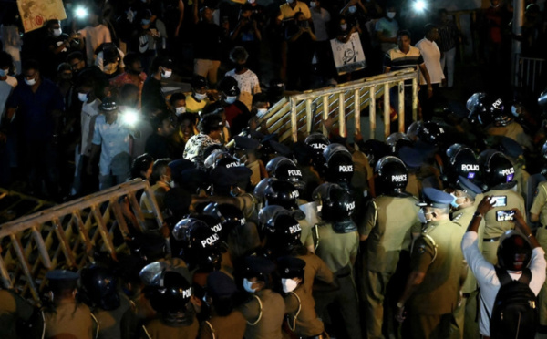 Le Sri Lanka s’enfonce dans la crise économique et politique