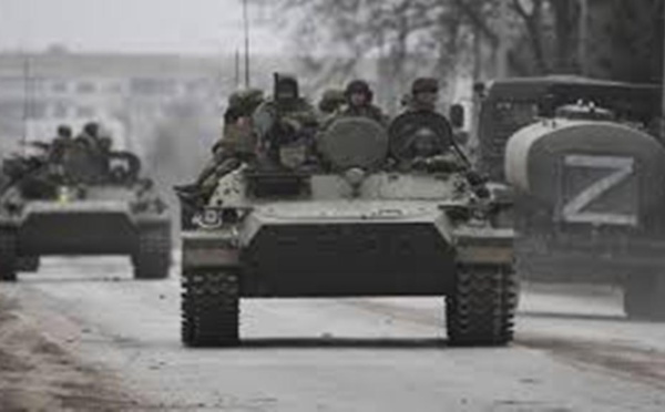 Guerre en Ukraine: le chancelier autrichien attendu à Moscou, la bataille se profile à l'Est