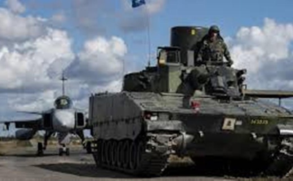 Nouvelle course aux armements: Japon, Suède, Allemagne, Australie