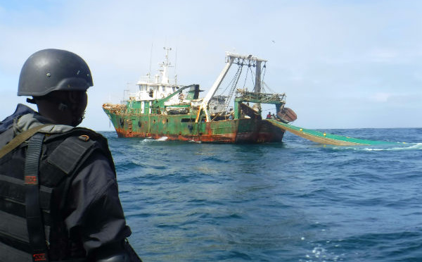 Un rapport démasque les manœuvres des navires étrangers «à haut risque » en Afrique