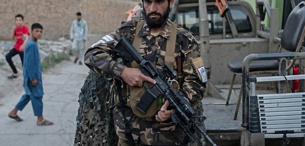 Afghanistan: une dizaine de morts dans l'explosion d'une mosquée sunnite de Kaboul