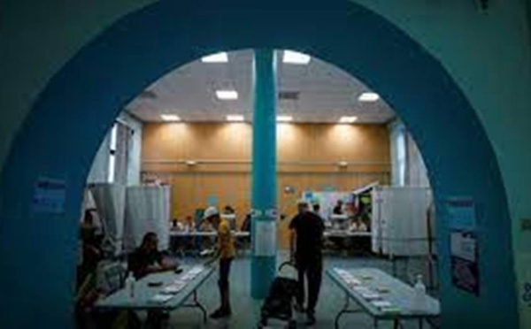 France: premier tour des législatives, la participation scrutée à la loupe