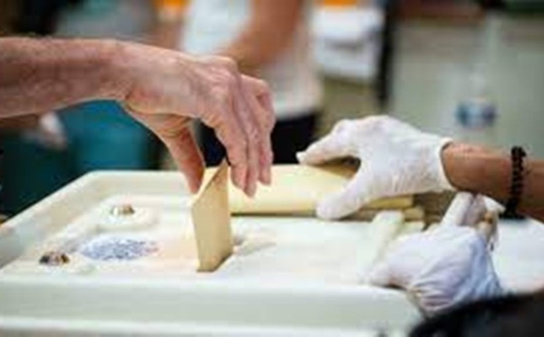 France: le premier tour des élections législatives