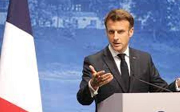 Une semaine diplomatique intense pour Emmanuel Macron, toujours à la recherche d'une majorité pour gouverner