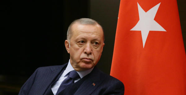 Erdogan menace de bloquer l’adhésion de la Suède et la Finlande à l’OTAN