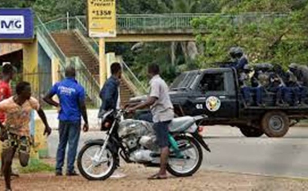  Guinée: de violentes manifestations éclatent après l’arrestation de cadres du FNDC