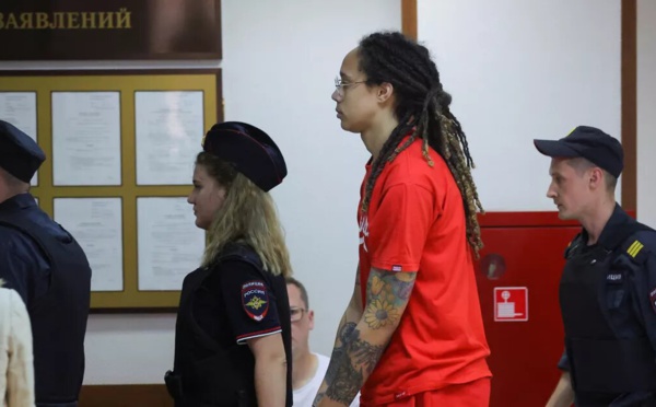 La basketteuse américaine détenue en Russie pour contrebande de drogue plaide coupable