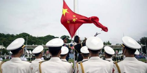 Vingt-sept avions militaires chinois entrent dans la zone de défense aérienne