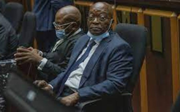 Afrique du Sud: en liberté conditionnelle, Jacob Zuma se bat pour éviter un retour en prison