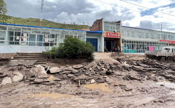 Crue subite dans le nord-ouest de la Chine: seize morts selon les autorités