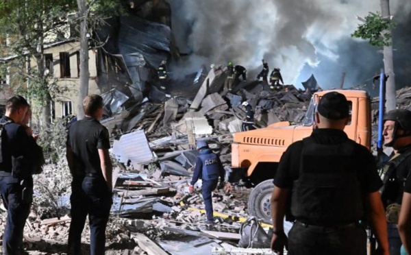 Ukraine: de nouvelles frappes russes sur Kharkiv et sa région font quatre morts
