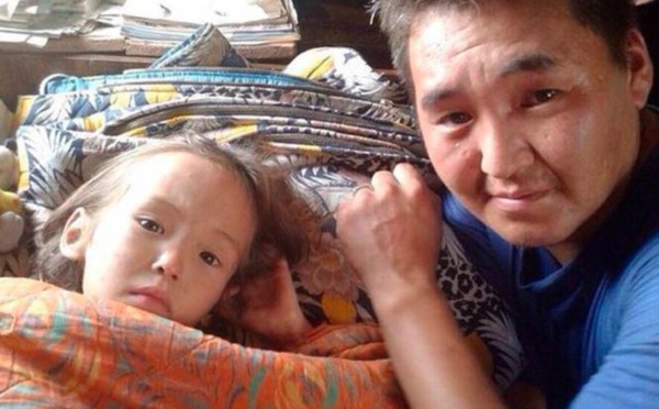 Incroyable! Karina, 3 ans, survit 11 jours dans la Taïga grâce à son chien 