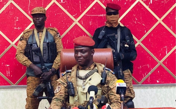 Le Burkina demande le départ des troupes françaises, confirme un document de Ouagadougou