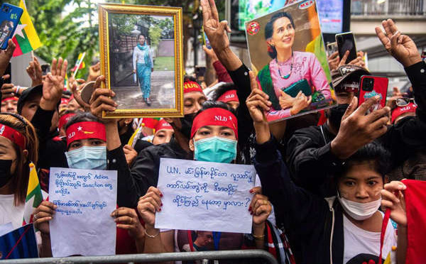 Birmanie: la loi martiale a été étendue à de nombreux bastions de la résistance