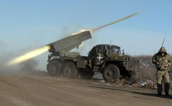 Ukraine: «attaque massive» russe avec des missiles et drones, des sites énergétiques «touchés» (armée)